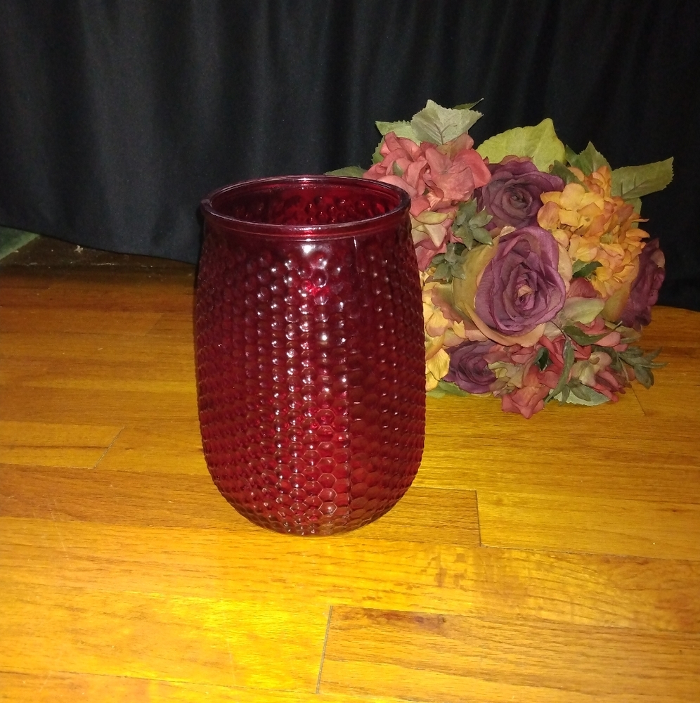 3/$10 🌟 Red Bubbled Flower Vase